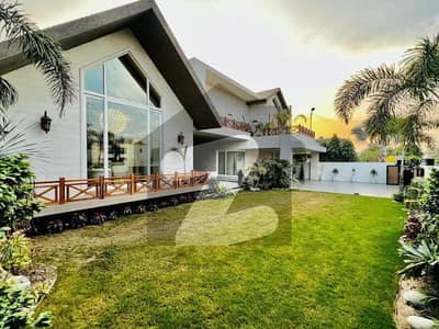 02 KANAL LUXURIOUS DESIGN HOUSE FOR SALE IN DHA PHASE 6