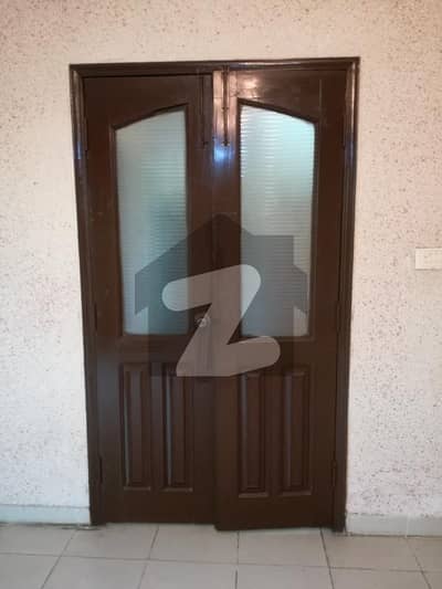 10-Marla 04 Bedrooms House Availabe For Sale in Askari 10 Lahore Cantt