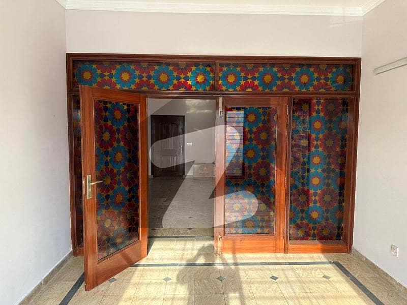 Beautiful 8 Marla House Available For Rent Beautiful 8 Marla House Available For Rent