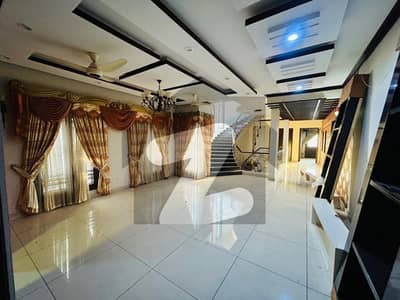 ڈی ایچ اے فیز 8 ڈی ایچ اے ڈیفینس,کراچی میں 6 کمروں کا 1 کنال مکان 6.0 لاکھ میں کرایہ پر دستیاب ہے۔ ڈی ایچ اے فیز 8 ڈی ایچ اے ڈیفینس,کراچی میں 6 کمروں کا 1 کنال مکان 6.0 لاکھ میں کرایہ پر دستیاب ہے۔