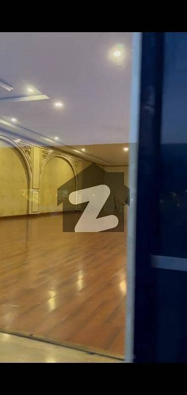 4200 Sq Ft Shop With Basement In Fortress Stadium [Original Pics]