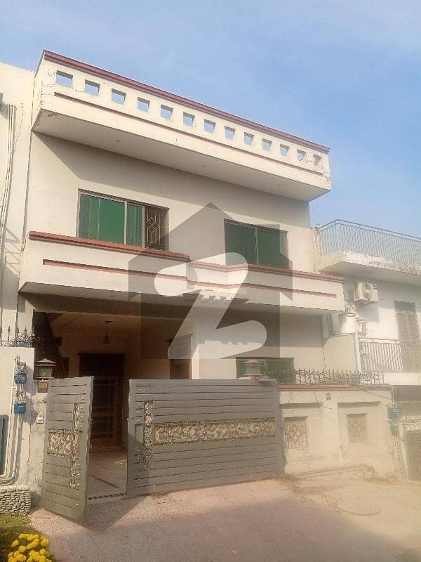 جی ۔ 8/2 جی ۔ 8,اسلام آباد میں 3 کمروں کا 6 مرلہ بالائی پورشن 1.2 لاکھ میں کرایہ پر دستیاب ہے۔ جی ۔ 8/2 جی ۔ 8,اسلام آباد میں 3 کمروں کا 6 مرلہ بالائی پورشن 1.2 لاکھ میں کرایہ پر دستیاب ہے۔