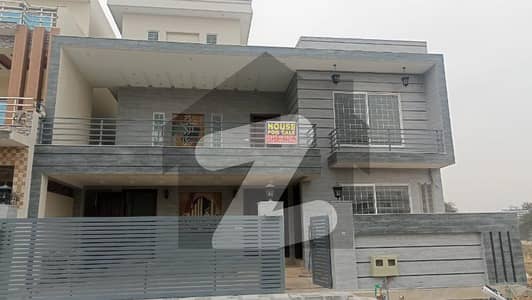 ایف ۔ 15 اسلام آباد میں 6 کمروں کا 14 مرلہ مکان 5.2 کروڑ میں برائے فروخت۔