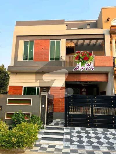 نیو لاهور سٹی لاہور میں 3 کمروں کا 5 مرلہ مکان 1.5 کروڑ میں برائے فروخت۔