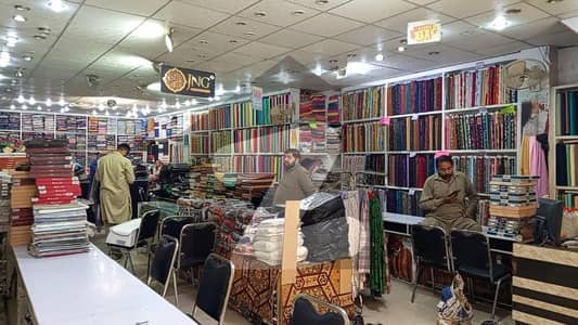 جھنگ روڈ فیصل آباد میں 7 مرلہ دکان 1.0 لاکھ میں کرایہ پر دستیاب ہے۔