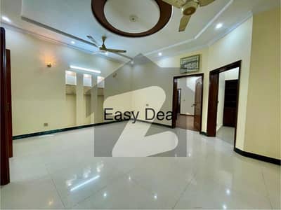 ائیر لائن ہاؤسنگ سوسائٹی لاہور میں 5 کمروں کا 10 مرلہ مکان 3.75 کروڑ میں برائے فروخت۔