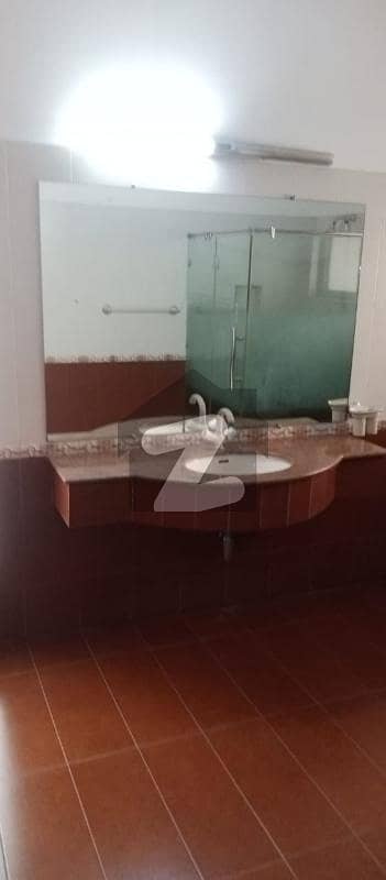 ONE KANAL FURNISH UPPER PORTION ONE KANAL FURNISH UPPER PORTION