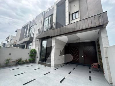 فارمانئیٹس ہاؤسنگ سکیم لاہور میں 4 کمروں کا 10 مرلہ مکان 3.4 کروڑ میں برائے فروخت۔ فارمانئیٹس ہاؤسنگ سکیم لاہور میں 4 کمروں کا 10 مرلہ مکان 3.4 کروڑ میں برائے فروخت۔