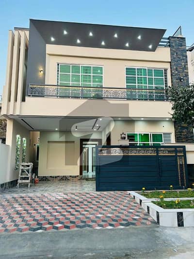 جناح گارڈنز ایف ای سی ایچ ایس,اسلام آباد میں 5 کمروں کا 7 مرلہ مکان 3.6 کروڑ میں برائے فروخت۔ جناح گارڈنز ایف ای سی ایچ ایس,اسلام آباد میں 5 کمروں کا 7 مرلہ مکان 3.6 کروڑ میں برائے فروخت۔