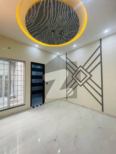 جوبلی ٹاؤن لاہور میں 5 کمروں کا 5 مرلہ مکان 2.26 کروڑ میں برائے فروخت۔