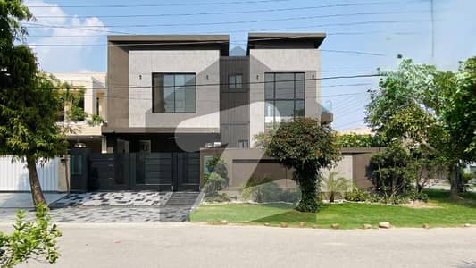 چاہیں تو میں اِن کے ساتھ rental description بھی بنا دیتا ہوں۔ چاہیں تو میں اِن کے ساتھ rental description بھی بنا دیتا ہوں۔