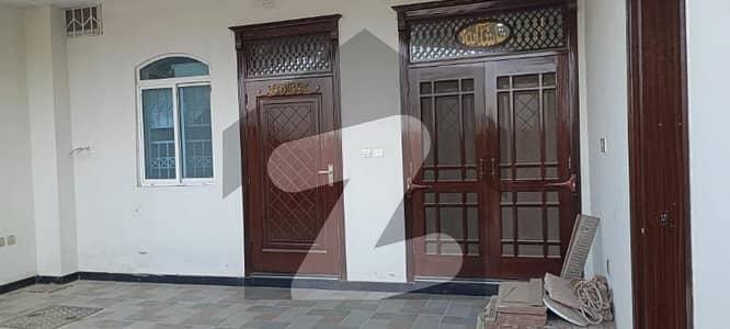 University town Ma 10 Marla Beautiful House Available For Sale