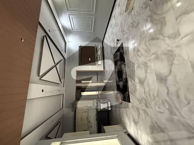 گلستانِِ جوہر ۔ بلاک 7 گلستانِ جوہر,کراچی میں 3 کمروں کا 10 مرلہ بالائی پورشن 80.0 ہزار میں کرایہ پر دستیاب ہے۔