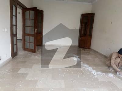 ای ۔ 11/4 ای ۔ 11,اسلام آباد میں 2 کمروں کا 10 مرلہ بالائی پورشن 90.0 ہزار میں کرایہ پر دستیاب ہے۔