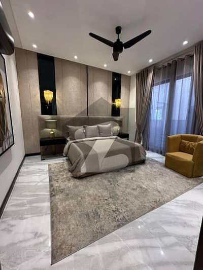 ڈی ایچ اے فیز 7 - بلاک ایس فیز 7,ڈیفنس (ڈی ایچ اے),لاہور میں 5 کمروں کا 1 کنال مکان 11.5 کروڑ میں برائے فروخت۔