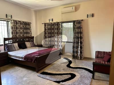 ڈاکٹر داؤد پوتا روڈ کراچی میں 5 کمروں کا 1 کنال مکان 35.0 کروڑ میں برائے فروخت۔