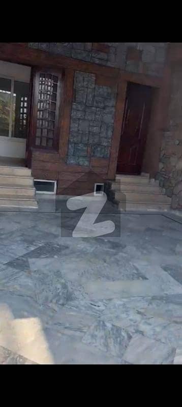 12 Marla Ground portion for Rent in G15