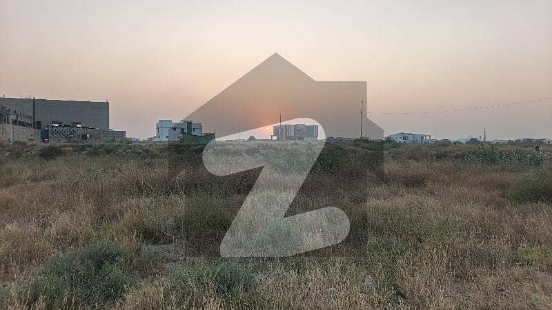 ڈی ایچ اے فیز 8 ڈی ایچ اے ڈیفینس,کراچی میں 1 کنال رہائشی پلاٹ 9.25 کروڑ میں برائے فروخت۔