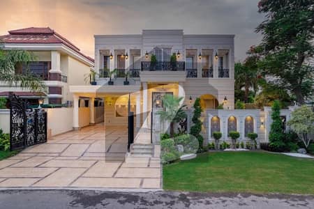 10- Marla Dream House For Sale At Super Hot Location Near MacDonald & Masjid Park Commercial