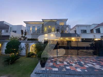 بحریہ ٹاؤن جاسمین بلاک بحریہ ٹاؤن سیکٹر سی,بحریہ ٹاؤن,لاہور میں 6 کمروں کا 1 کنال مکان 13.99 کروڑ میں برائے فروخت۔ بحریہ ٹاؤن جاسمین بلاک بحریہ ٹاؤن سیکٹر سی,بحریہ ٹاؤن,لاہور میں 6 کمروں کا 1 کنال مکان 13.99 کروڑ میں برائے فروخت۔