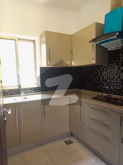 ڈی ایچ اے فیز 1 ڈیفنس (ڈی ایچ اے),لاہور میں 1 کمرے کا 2 مرلہ دفتر 45.0 ہزار میں کرایہ پر دستیاب ہے۔ ڈی ایچ اے فیز 1 ڈیفنس (ڈی ایچ اے),لاہور میں 1 کمرے کا 2 مرلہ دفتر 45.0 ہزار میں کرایہ پر دستیاب ہے۔