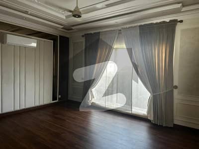 این ایف سی 1 لاہور میں 6 کمروں کا 2 کنال بالائی پورشن 2.1 لاکھ میں کرایہ پر دستیاب ہے۔