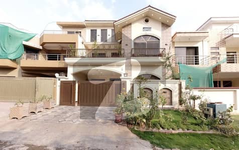 10 Marla Owner Built Designer House for Sale in D-17 Islamabad