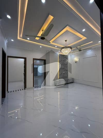 10 Marla Brand New Luxury Upper Portion For Rent In OVERSEAS B Block Bahria Town Lahore 10 Marla Brand New Luxury Upper Portion For Rent In OVERSEAS B Block Bahria Town Lahore