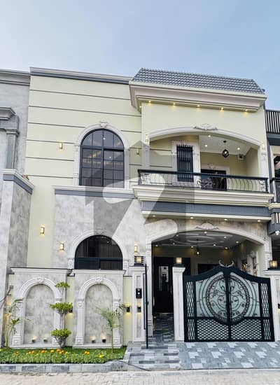 ڈائمنڈ سٹی غالب روڈ,سیالکوٹ میں 4 کمروں کا 6 مرلہ مکان 3.1 کروڑ میں برائے فروخت۔