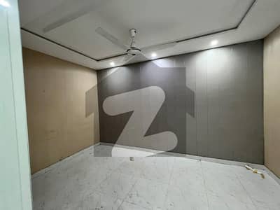 3MARLA OFFICE AVAILABLE FOR RENT IN MODEL TOWN EXTENSION