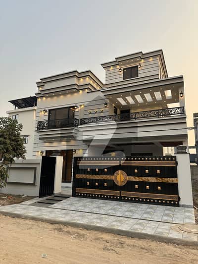 الجلیل گارڈن لاہور میں 5 کمروں کا 10 مرلہ مکان 2.8 کروڑ میں برائے فروخت۔