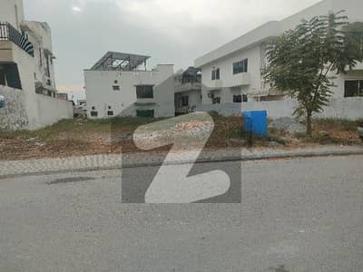 1 kanal Heighted Area Plot For Sale IN Sector B DHA Phase 2 Islamabad: