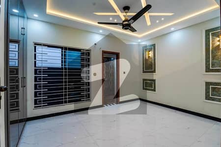 10 Marla upper portion with gass brand new available for rent in central park housing scheme Lahore ferozpur road