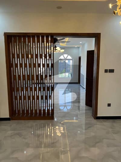 گلبرگ ریزیڈنشیا گلبرگ,اسلام آباد میں 6 کمروں کا 10 مرلہ مکان 1.5 لاکھ میں کرایہ پر دستیاب ہے۔