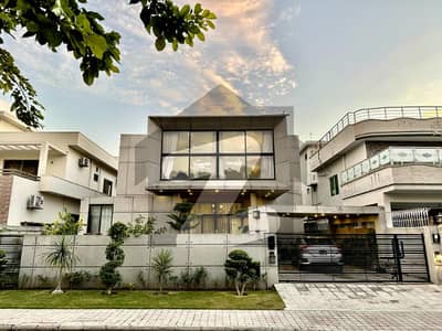 1 Kanal Elegantly Designed slightly used House For Sale In DHA-2 1 Kanal Elegantly Designed slightly used House For Sale In DHA-2