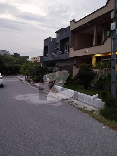 سی بی آر ٹاؤن فیز 1 ۔ ایگزیکٹو بلاک سی بی آر ٹاؤن فیز 1,سی بی آر ٹاؤن,اسلام آباد میں 8 مرلہ رہائشی پلاٹ 68.5 لاکھ میں برائے فروخت۔ سی بی آر ٹاؤن فیز 1 ۔ ایگزیکٹو بلاک سی بی آر ٹاؤن فیز 1,سی بی آر ٹاؤن,اسلام آباد میں 8 مرلہ رہائشی پلاٹ 68.5 لاکھ میں برائے فروخت۔