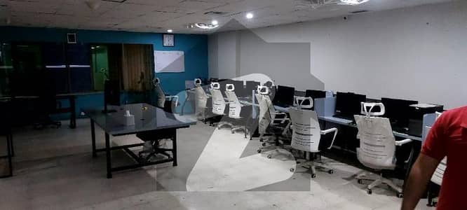 Gulberg 1800 Sft Office Is Available For Rent