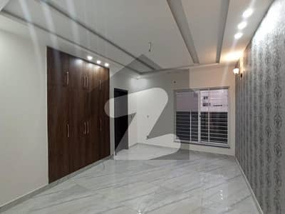 10 Marla Double Storey Used House For Sale In Valencia Town Lahore 10 Marla Double Storey Used House For Sale In Valencia Town Lahore