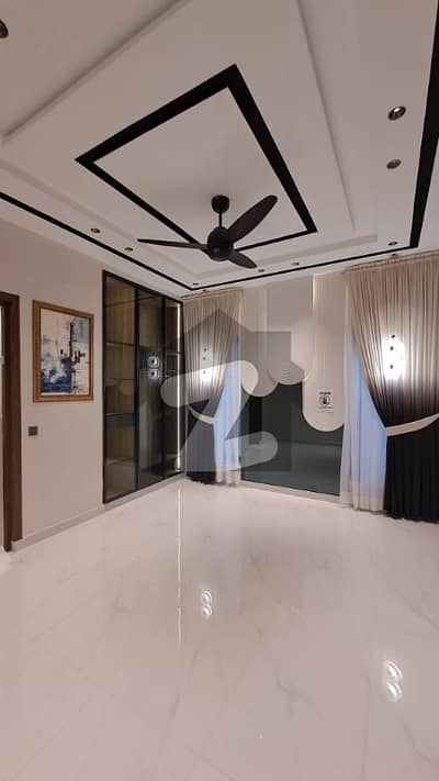 ڈی ایچ اے فیز 4 ڈیفنس (ڈی ایچ اے),لاہور میں 4 کمروں کا 10 مرلہ مکان 1.85 لاکھ میں کرایہ پر دستیاب ہے۔ ڈی ایچ اے فیز 4 ڈیفنس (ڈی ایچ اے),لاہور میں 4 کمروں کا 10 مرلہ مکان 1.85 لاکھ میں کرایہ پر دستیاب ہے۔