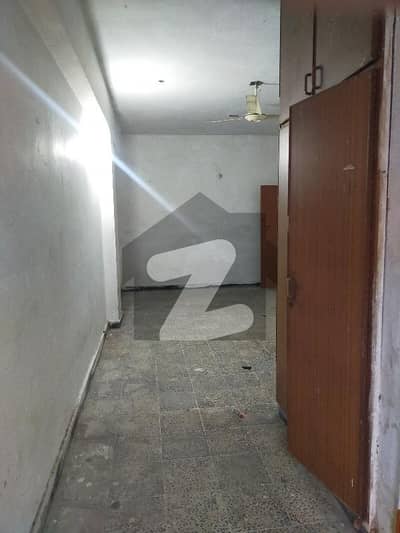 سیٹیلائیٹ ٹاؤن راولپنڈی میں 1 کمرے کا 1 مرلہ کمرہ 25.0 ہزار میں کرایہ پر دستیاب ہے۔ سیٹیلائیٹ ٹاؤن راولپنڈی میں 1 کمرے کا 1 مرلہ کمرہ 25.0 ہزار میں کرایہ پر دستیاب ہے۔