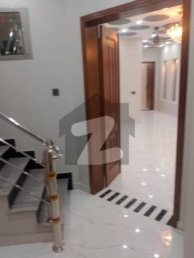 نشیمنِ اقبال فیز 1 نشیمنِ اقبال,لاہور میں 5 کمروں کا 10 مرلہ مکان 2.3 لاکھ میں کرایہ پر دستیاب ہے۔