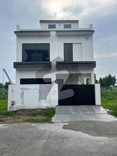 5 Marla Brand New Modern House on 40ft Road For Rent