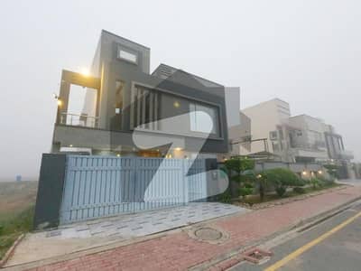 بحریہ آرچرڈ فیز 1 ۔ ناردن بحریہ آرچرڈ فیز 1,بحریہ آرچرڈ,لاہور میں 5 کمروں کا 10 مرلہ مکان 2.8 کروڑ میں برائے فروخت۔ بحریہ آرچرڈ فیز 1 ۔ ناردن بحریہ آرچرڈ فیز 1,بحریہ آرچرڈ,لاہور میں 5 کمروں کا 10 مرلہ مکان 2.8 کروڑ میں برائے فروخت۔