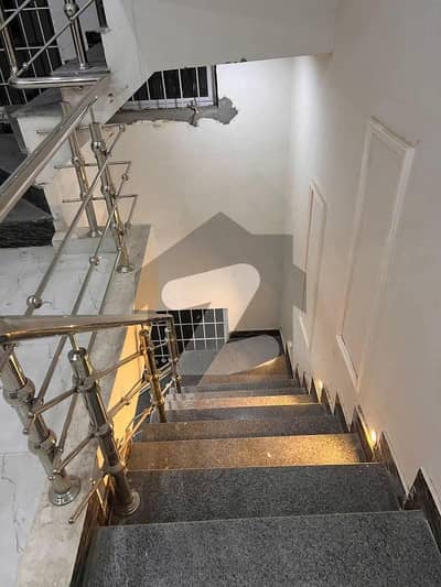 پاک عرب ہاؤسنگ سوسائٹی فیز 2 پاک عرب ہاؤسنگ سوسائٹی,لاہور میں 3 کمروں کا 5 مرلہ مکان 55.0 ہزار میں کرایہ پر دستیاب ہے۔ پاک عرب ہاؤسنگ سوسائٹی فیز 2 پاک عرب ہاؤسنگ سوسائٹی,لاہور میں 3 کمروں کا 5 مرلہ مکان 55.0 ہزار میں کرایہ پر دستیاب ہے۔