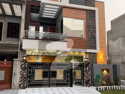 بحریہ ٹاؤن سیکٹر ای بحریہ ٹاؤن,لاہور میں 3 کمروں کا 5 مرلہ مکان 2.15 کروڑ میں برائے فروخت۔ بحریہ ٹاؤن سیکٹر ای بحریہ ٹاؤن,لاہور میں 3 کمروں کا 5 مرلہ مکان 2.15 کروڑ میں برائے فروخت۔