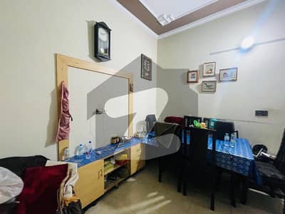 جوہر ٹاؤن فیز 1 - بلاک ای جوہر ٹاؤن فیز 1,جوہر ٹاؤن,لاہور میں 4 کمروں کا 5 مرلہ مکان 2.4 کروڑ میں برائے فروخت۔