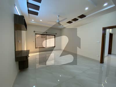 جی ۔ 13 اسلام آباد میں 3 کمروں کا 14 مرلہ زیریں پورشن 1.5 لاکھ میں کرایہ پر دستیاب ہے۔