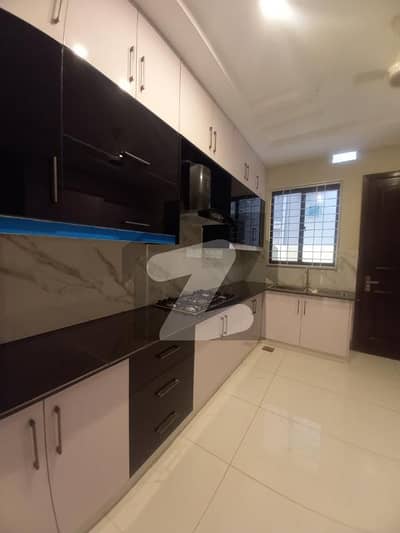 لیک سٹی ۔ سیکٹر ایم ۔ 6 لیک سٹی,رائیونڈ روڈ,لاہور میں 5 کمروں کا 10 مرلہ مکان 5.9 کروڑ میں برائے فروخت۔ لیک سٹی ۔ سیکٹر ایم ۔ 6 لیک سٹی,رائیونڈ روڈ,لاہور میں 5 کمروں کا 10 مرلہ مکان 5.9 کروڑ میں برائے فروخت۔