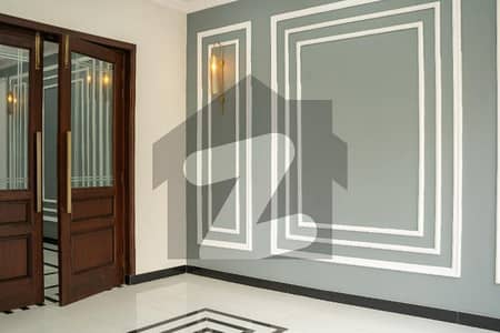 ڈی ایچ اے 11 رہبر لاہور میں 5 کمروں کا 10 مرلہ مکان 1.9 لاکھ میں کرایہ پر دستیاب ہے۔