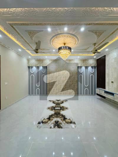 واپڈا ٹاؤن فیز 1 واپڈا ٹاؤن,لاہور میں 5 کمروں کا 10 مرلہ مکان 5.25 کروڑ میں برائے فروخت۔ واپڈا ٹاؤن فیز 1 واپڈا ٹاؤن,لاہور میں 5 کمروں کا 10 مرلہ مکان 5.25 کروڑ میں برائے فروخت۔